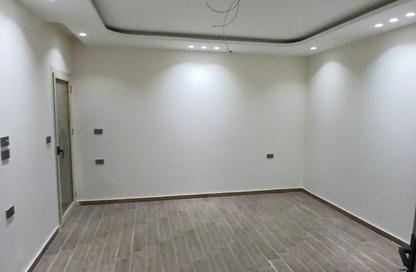 Apartment - 3 - 2 for rent in Cornish El Nile St. - Maadi - Hay El Maadi - Cairo