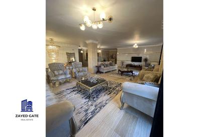 Villa - 7+ Bedrooms - 7+ Bathrooms for sale in 11th District - Sheikh Zayed City - Giza