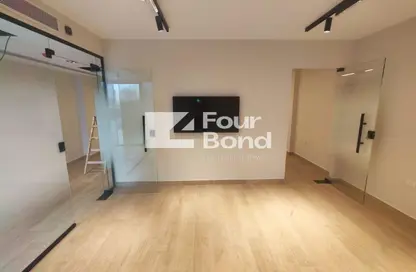 Office Space - Studio - 1 Bathroom for rent in Bank Center Street - South Teseen St. - The 5th Settlement - New Cairo City - Cairo