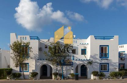 Chalet - 2 Bedrooms - 2 Bathrooms for sale in Mountain View - Ras Al Hekma - North Coast