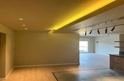 Apartment - 3 Bedrooms - 3 Bathrooms for rent in New Giza - Cairo Alexandria Desert Road - 6 October City - Giza