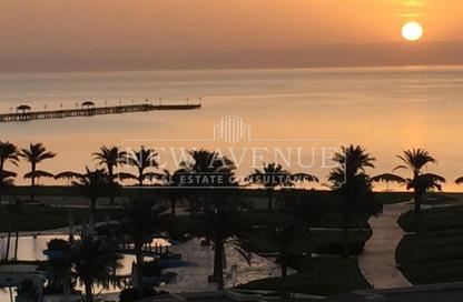 (بنتهاوس  (روف - 3 غرف نوم - 2 حمامات للبيع في لافيستا 4 - لافيستا - العين السخنة - السويس