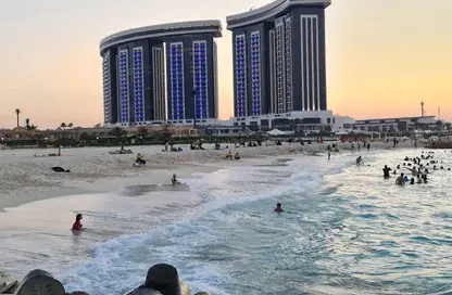 شقة - غرفة نوم - 2 حمامات للبيع في نورث ايدج تاورز - مدينة العلمين الجديدة - العلمين - الساحل الشمالي