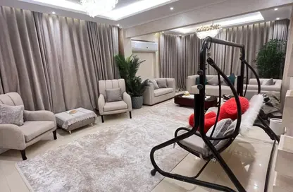 Apartment - 2 Bedrooms - 1 Bathroom for sale in Abbas Al Akkad St. - 1st Zone - Nasr City - Cairo