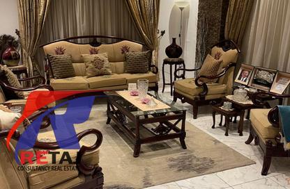 شقة - 3 - 2 للبيع في شارع سعيد زكريا - حي السفارات - مدينة نصر - القاهرة شقة - 3 - 2 للبيع في شارع سعيد زكريا - حي السفارات - مدينة نصر - القاهرة