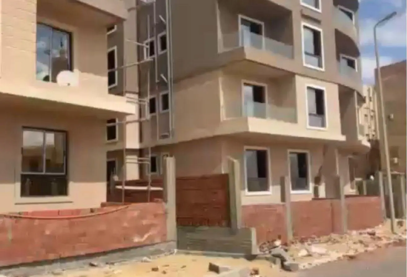 83404970 - Property Main Image