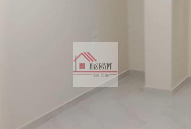 68782053 - Property Image 3