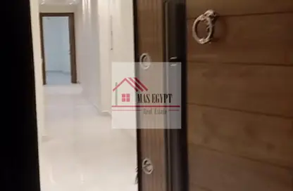 Office Space - 3 Bedrooms - 2 Bathrooms for rent in Gameat Al Dewal Al Arabeya St. - Mohandessin - Giza