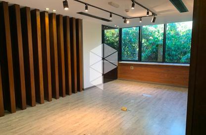 مساحات مكتبية - استوديو - 2 حمامات للايجار في ذا واتر واى - المستثمرين الشمالية - مدينة القاهرة الجديدة - القاهرة