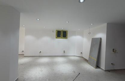 Shop - Studio - 2 for rent in Al Hegaz St. - El Mahkama Square - Heliopolis - Masr El Gedida - Cairo