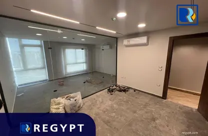 Office Space - 3 Bedrooms - 3 Bathrooms for rent in Zahraa Al Maadi St. - Degla - Hay El Maadi - Cairo
