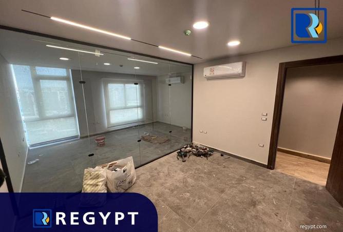 58245353 - Property Main Image