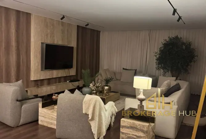 114624011 - Property Image 2