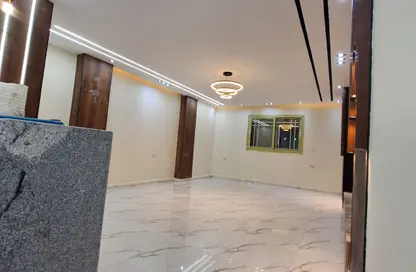 شقة - 3 غرف نوم - 2 حمامات للبيع في البوابة الاولي - خوفو - حدائق الاهرام - الجيزة