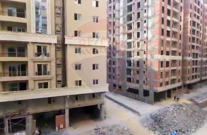 شقة - 3 غرف نوم - 2 حمامات للبيع في مروج - سموحة - حي شرق - الاسكندرية