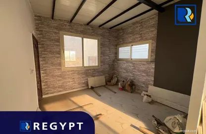 Office Space - 2 Bedrooms - 1 Bathroom for rent in Zahraa Al Maadi St. - Degla - Hay El Maadi - Cairo