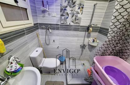 Apartment - 3 Bedrooms - 2 Bathrooms for sale in Hassan Abd Al Aziz St. - 9th Zone - Nasr City - Cairo