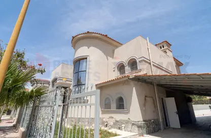 فيلا - 5 غرف نوم - 8 حمامات للبيع في اليكس ويست - كمبوندات الاسكندرية - الاسكندرية