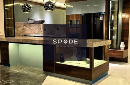 Apartment - 3 Bedrooms - 4 Bathrooms for sale in Lake View Residence - 5th Settlement Compounds - The 5th Settlement - New Cairo City - Cairo