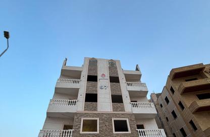 شقة - 3 غرف نوم - 3 حمامات للبيع في المجاورة الاولي - المنطقة الثامنة - مدينة الشروق - القاهرة
