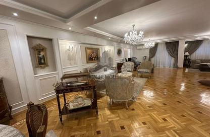 Apartment - 3 Bedrooms - 3 Bathrooms for sale in Mohamed Fawzy Moaz St. - Smouha - Hay Sharq - Alexandria