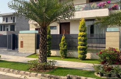 فيلا - 5 - 6 للبيع في جراند هايتس - التوسعات الشمالية - مدينة 6 أكتوبر - الجيزة