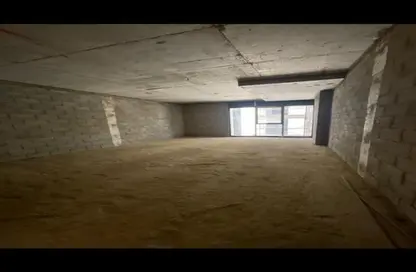 Office Space - Studio - 2 Bathrooms for sale in Hyde Park - New Cairo City - Cairo