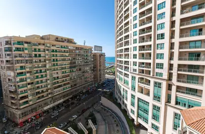 شقة - 3 غرف نوم - 3 حمامات للايجار في سان ستيفانو - حي شرق - الاسكندرية