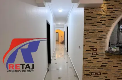 Apartment - 3 Bedrooms - 1 Bathroom for rent in Area E - Ganoob El Acadimia - New Cairo City - Cairo