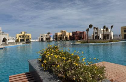 Chalet - 2 Bedrooms - 2 Bathrooms for sale in Makadi Orascom Resort - Makadi - Hurghada - Red Sea