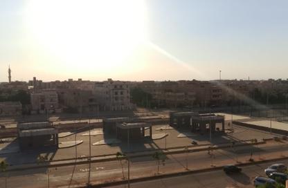 سطح - 3 غرف نوم - 2 حمامات للبيع في المجاورة الاولي - المنطقة التاسعة - مدينة الشروق - القاهرة