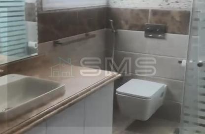 شقة - 2 غرف نوم - 2 حمامات للايجار في غرب الجولف - كمبوندات القطامية - القطامية - مدينة القاهرة الجديدة - القاهرة