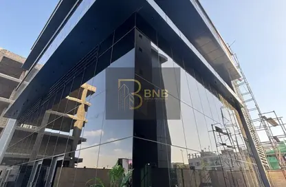 محل تجاري - استوديو - 2 حمامات للايجار في شارع التسعين الشمالي - التجمع الخامس - مدينة القاهرة الجديدة - القاهرة