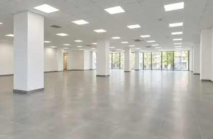 محل تجاري - استوديو - 3 حمامات للايجار في شارع جزيرة العرب (المهندس حسن حلمي) - المهندسين - الجيزة