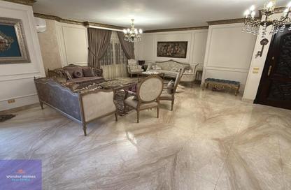 Apartment - 4 Bedrooms - 3 Bathrooms for sale in Sarayat Al Maadi - Hay El Maadi - Cairo
