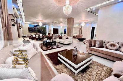 Villa - 5 Bedrooms - 5 Bathrooms for sale in Madinaty - Cairo