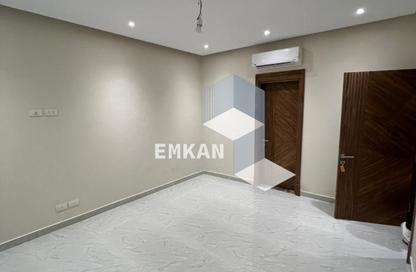 شقة - 2 غرف نوم - 3 حمامات للايجار في أكتوبر بلازا - كمبوندات 6 أكتوبر - مدينة 6 أكتوبر - الجيزة