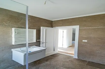 منزل مزدوج - 7 غرف نوم - 7 حمامات للبيع في الكرما 2 - الحي الخامس - الشيخ زايد - الجيزة