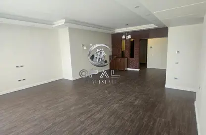 شقة - 3 غرف نوم - 3 حمامات للايجار في ذا كورت ياردز - كمبوندات الشيخ زايد - الشيخ زايد - الجيزة