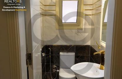 Apartment - 3 Bedrooms - 2 Bathrooms for sale in Al Khamayel city - Sheikh Zayed Compounds - Sheikh Zayed City - Giza