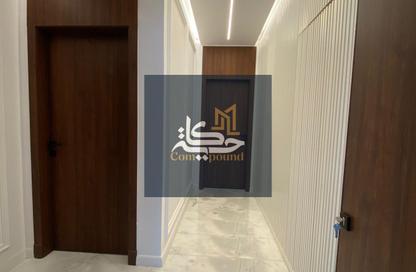 Apartment - 3 Bedrooms - 3 Bathrooms for sale in Lake View Residence - 5th Settlement Compounds - The 5th Settlement - New Cairo City - Cairo