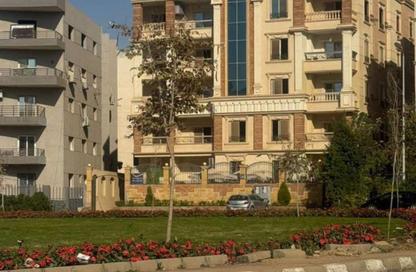 Apartment - 3 Bedrooms - 2 Bathrooms for sale in North Lotus - El Lotus - New Cairo City - Cairo