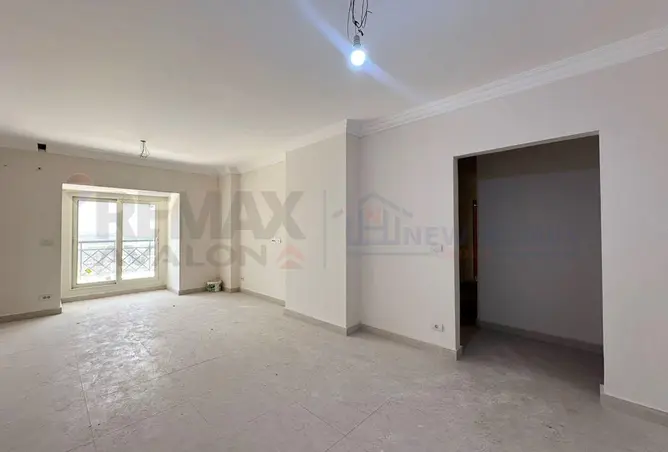 77612156 - Property Image 3