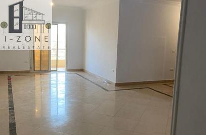Apartment - 3 Bedrooms - 3 Bathrooms for rent in Sky View - El Shorouk Compounds - Shorouk City - Cairo