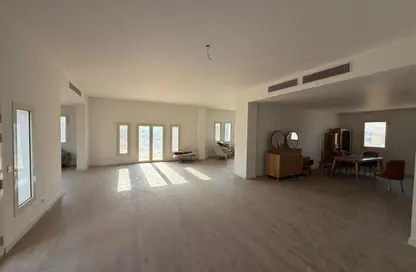 Palace - 6 Bedrooms for rent in Uptown Cairo - Mokattam - Cairo