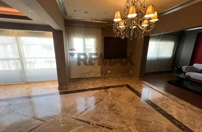 Apartment - 2 Bedrooms - 2 Bathrooms for sale in Baghdad St. - El Korba - Heliopolis - Masr El Gedida - Cairo