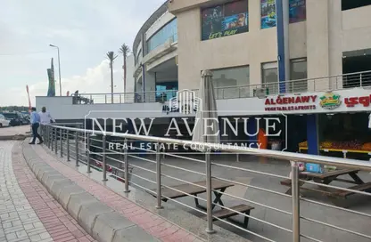 Office Space - 3 Bedrooms - 1 Bathroom for rent in Zizinia St. - South Investors Area - New Cairo City - Cairo