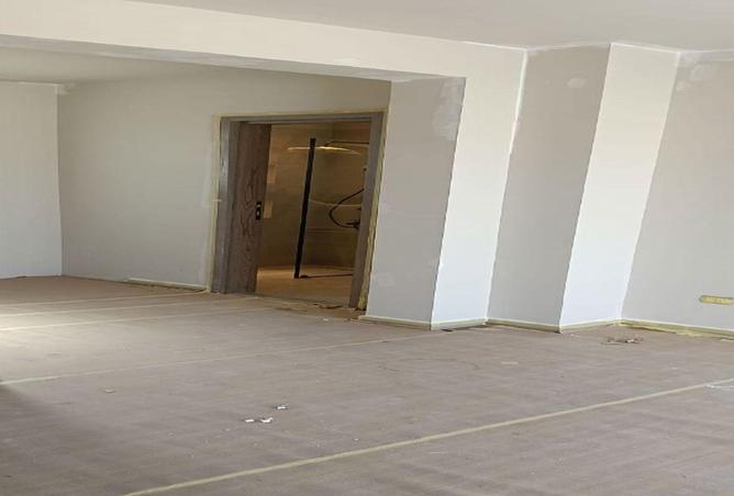 64383872 - Property Main Image