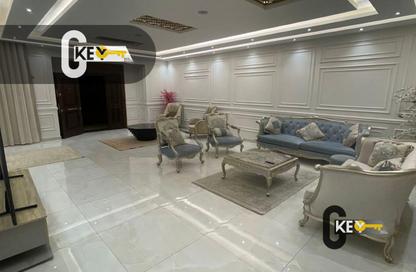 Villa - 5 - 5 for rent in Privado - Madinaty - Cairo