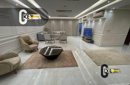 Villa - 5 - 5 for rent in Privado - Madinaty - Cairo